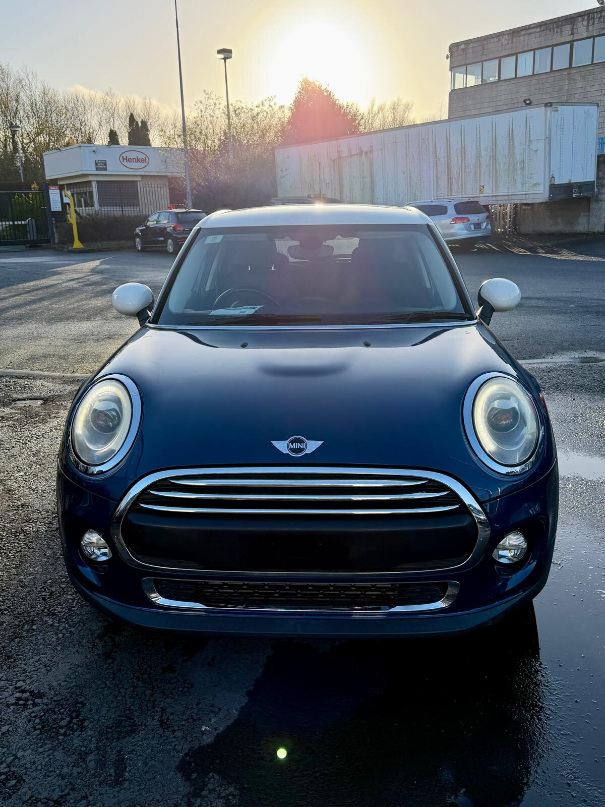 Main car image