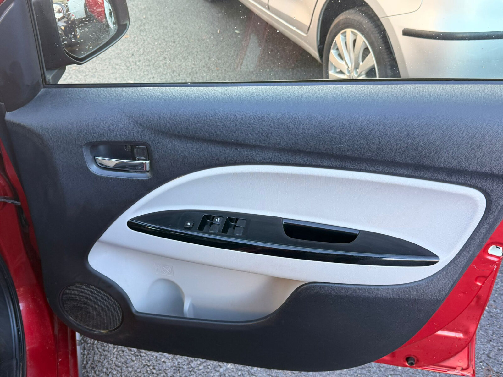 MITSUBISHI MIRAGE 2016 RED - Image 11