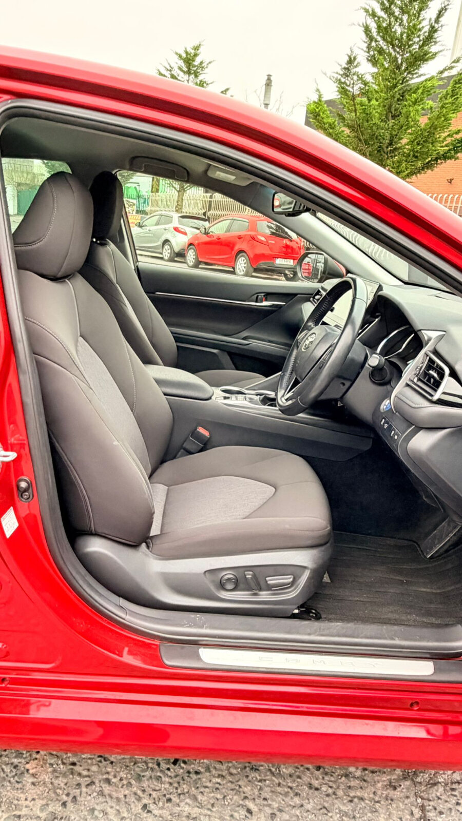 TOYOTA CAMRY HYBRID 2021 - Image 10