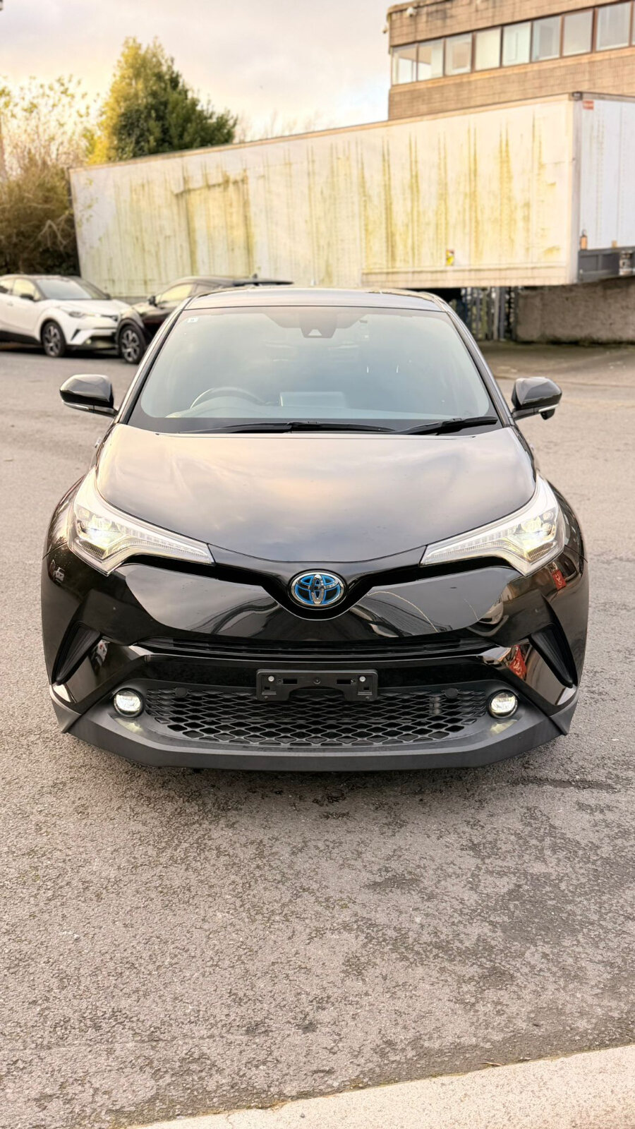 Main car image