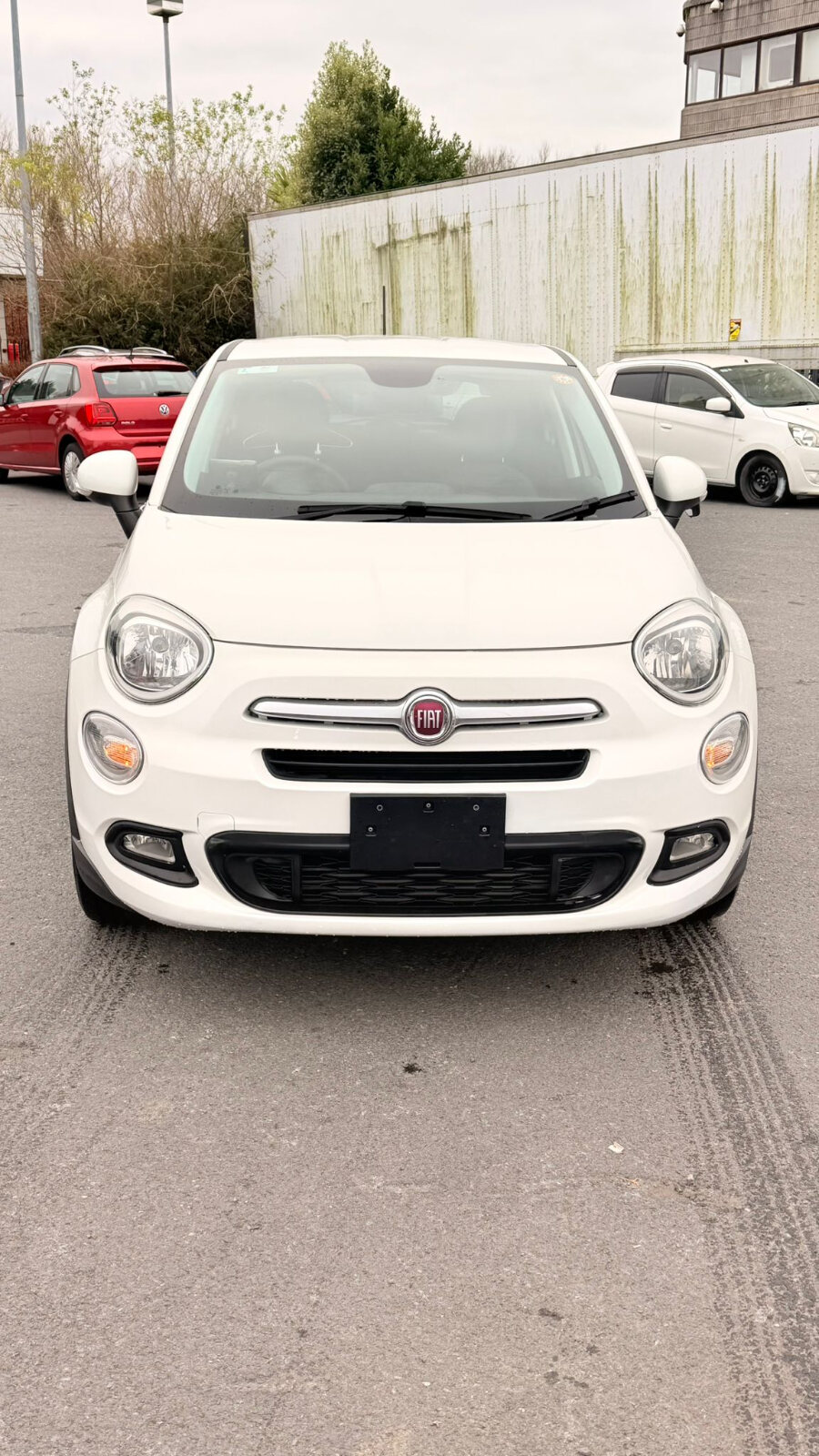 Main car image