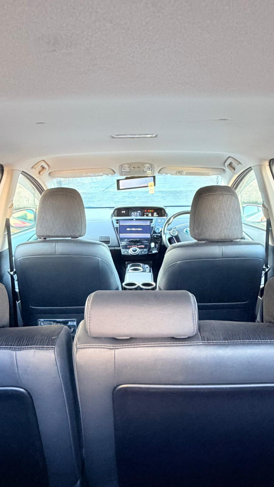 Toyota Prius Alpha 2016 7 seater - Image 16