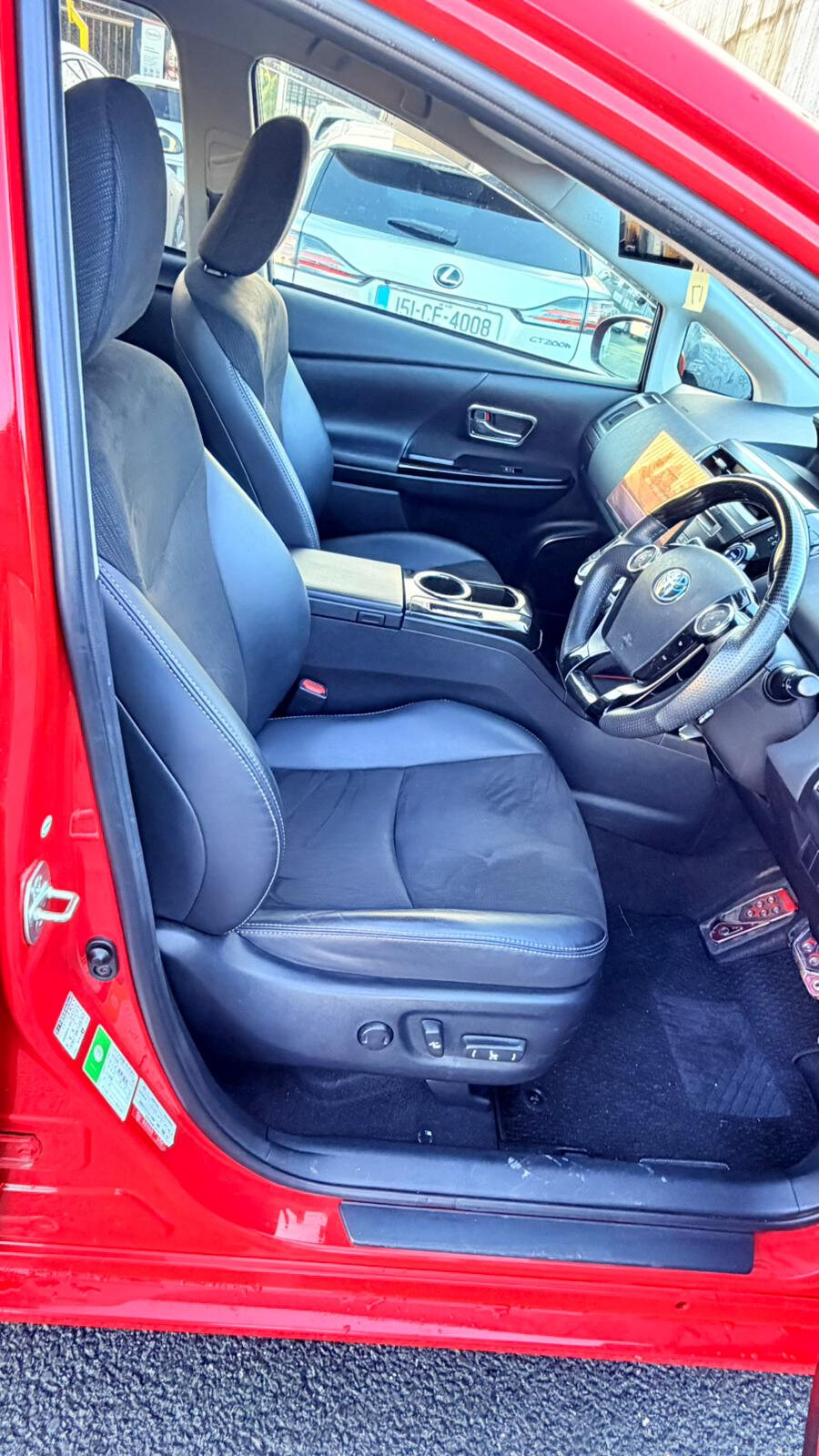 Toyota Prius Alpha 2016 7 seater - Image 10