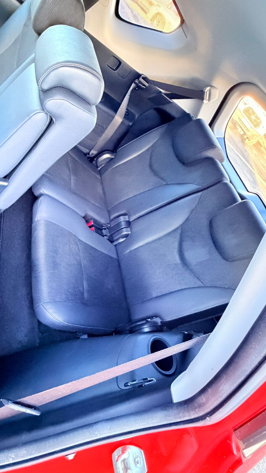 Toyota Prius Alpha 2016 7 seater - Image 14
