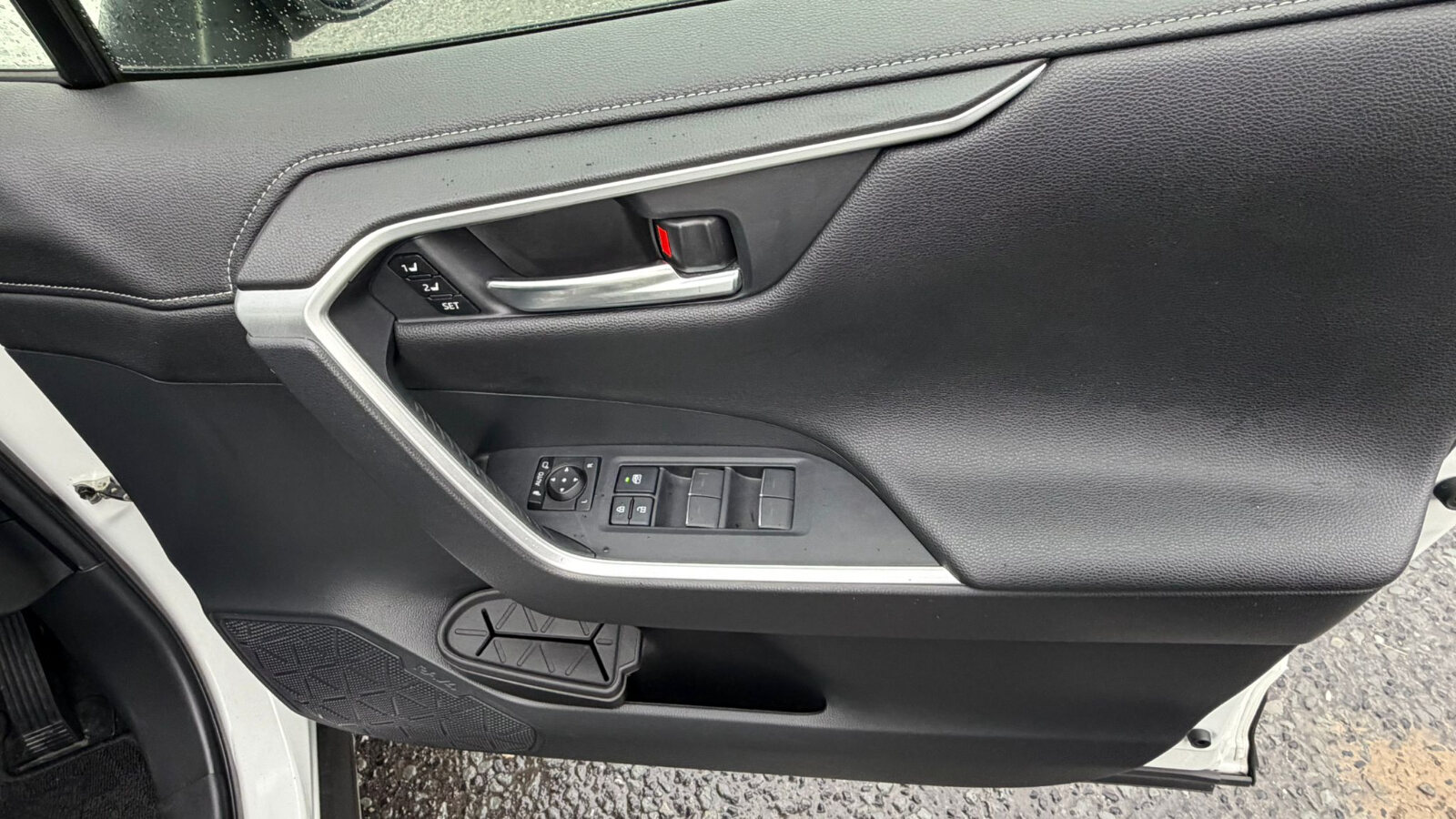 Toyota RAv4 2022 - Image 9