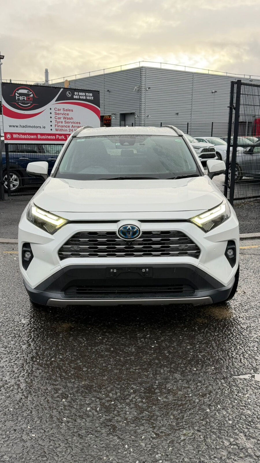 Main car image