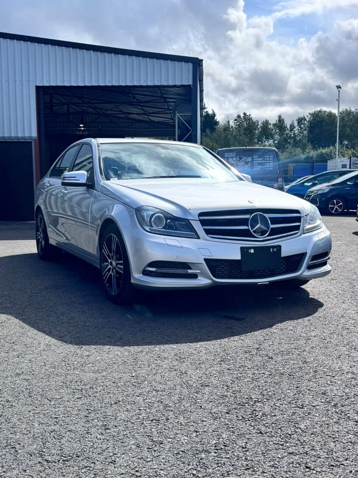 Main car image