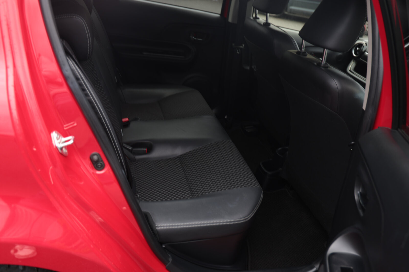 Toyota Aqua Red (URBAN) - Image 24