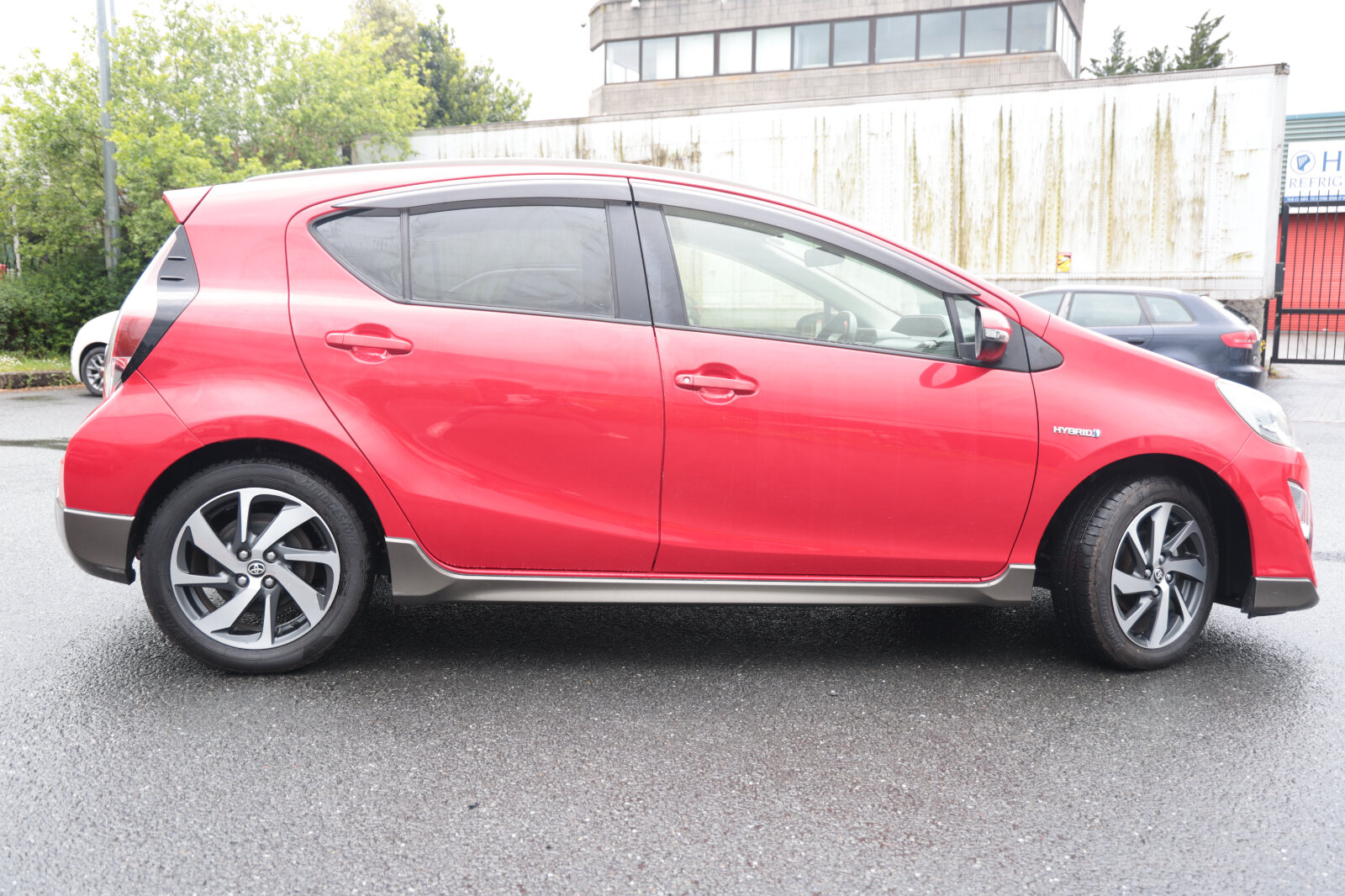 Toyota Aqua Red (URBAN) - Image 23