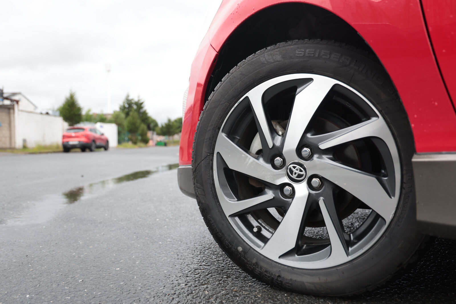 Toyota Aqua Red (URBAN) - Image 3
