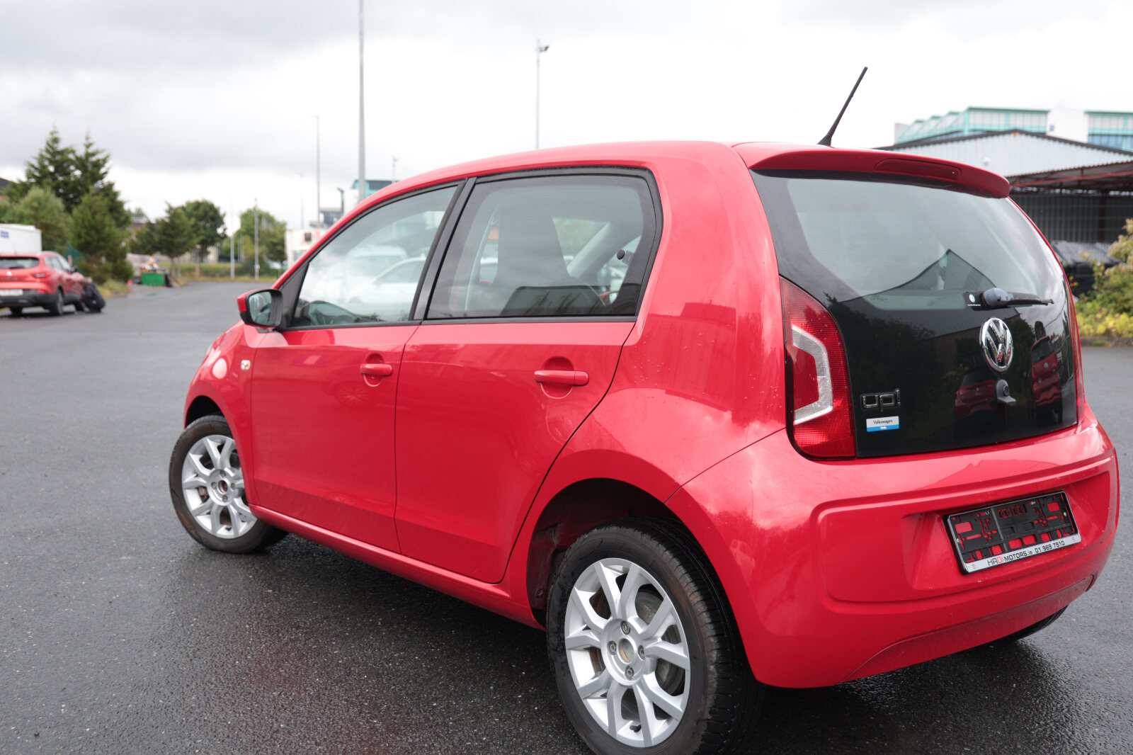 Volkswagen UP Red 2015 - Image 11