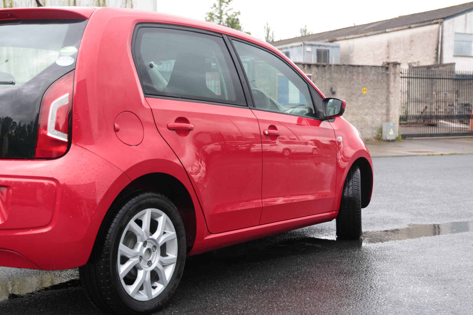 Volkswagen UP Red 2015 - Image 15