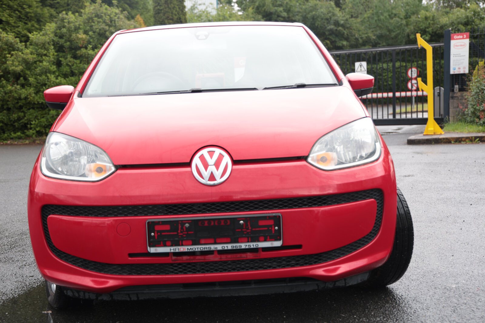 Volkswagen UP Red 2015 - Image 4