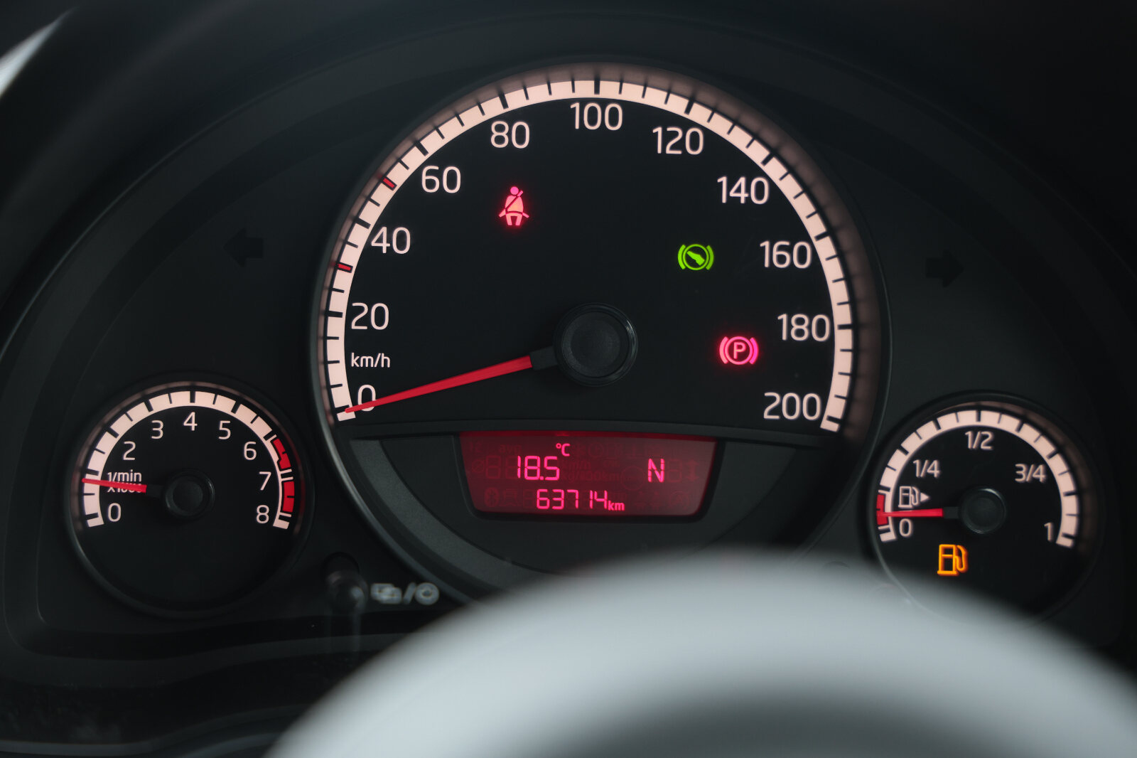 Volkswagen UP Red 2015 - Image 34