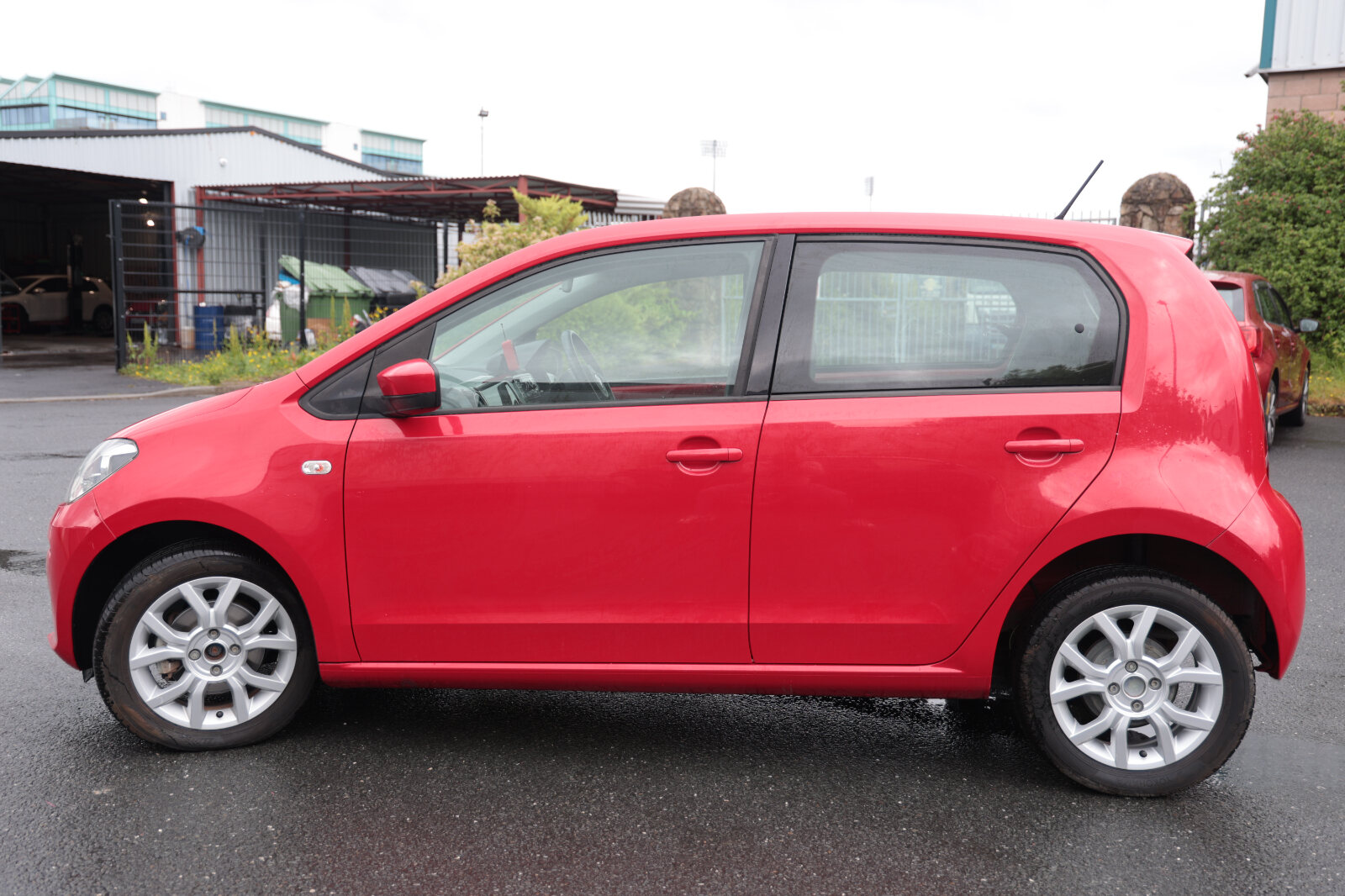 Volkswagen UP Red 2015 - Image 9