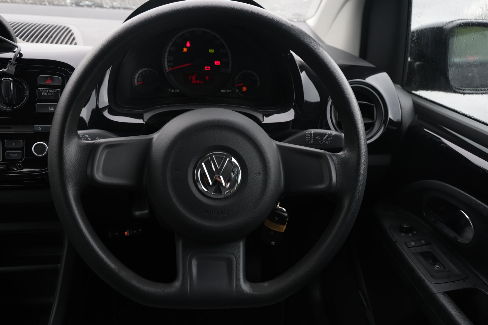 Volkswagen UP Black 2013 - Image 35