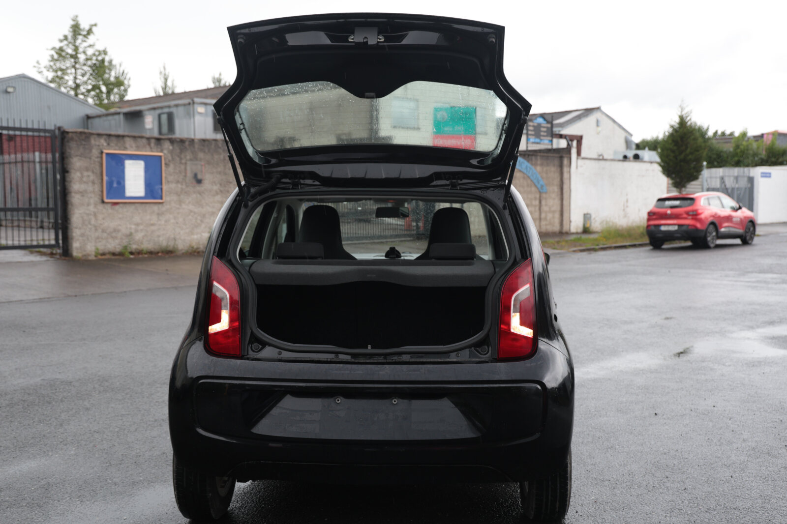 Volkswagen UP Black 2013 - Image 18