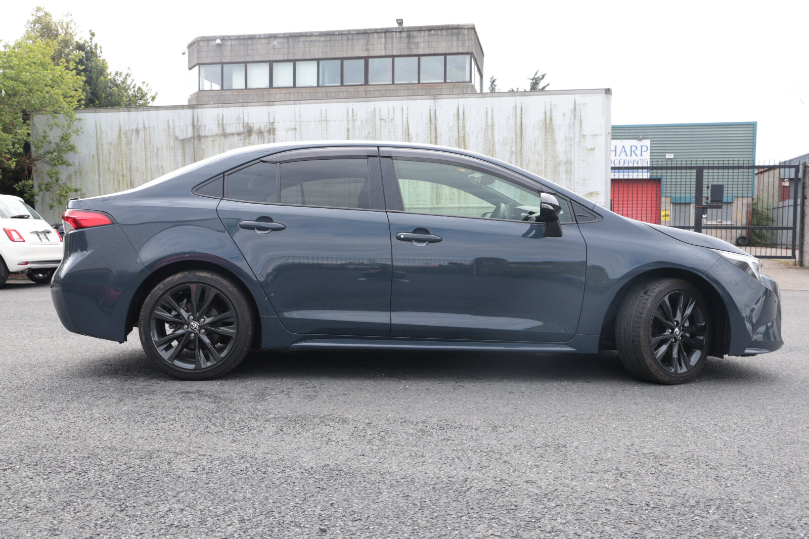 Toyota Corolla Grey - Image 17