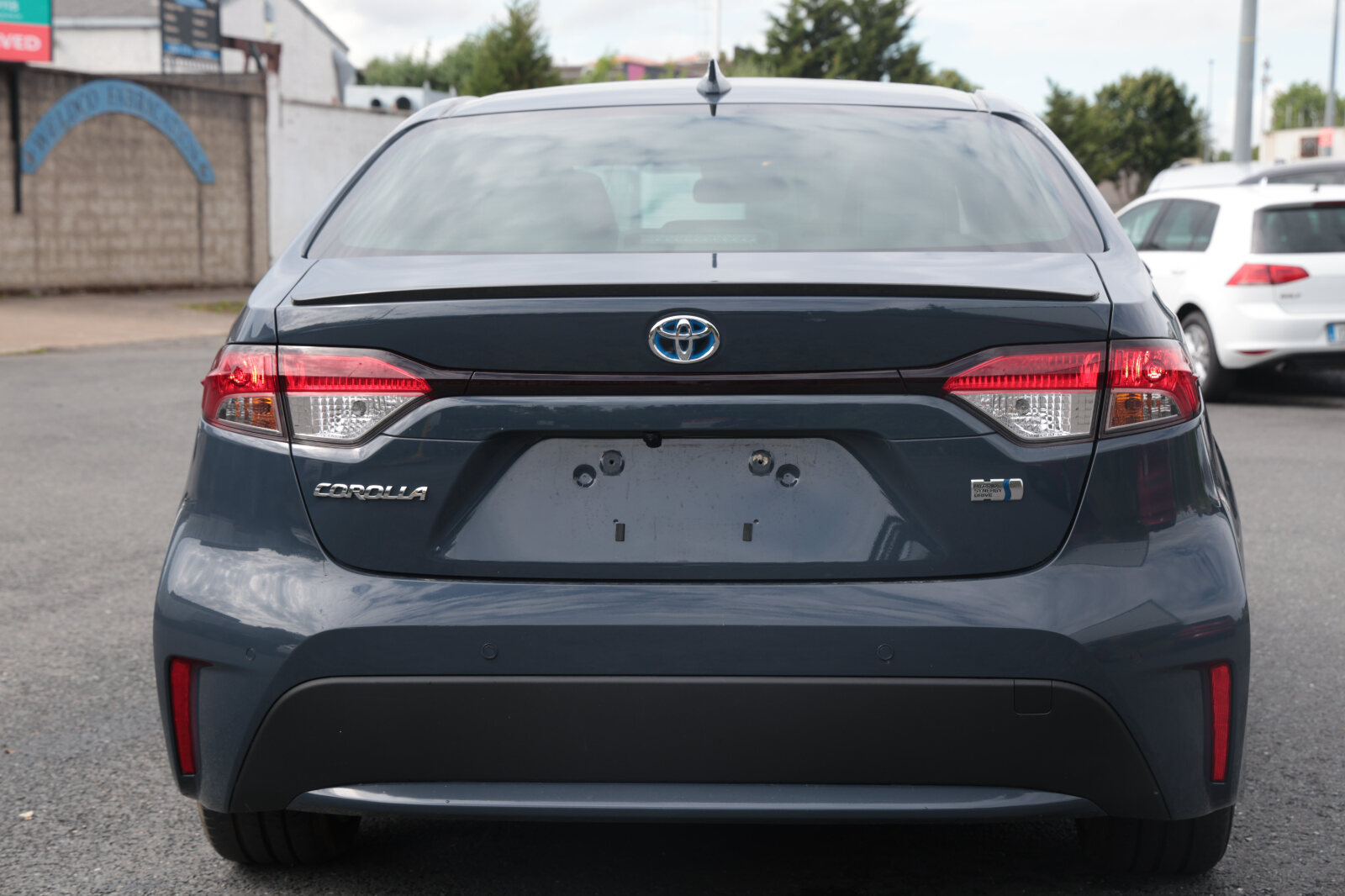 Toyota Corolla Grey - Image 12