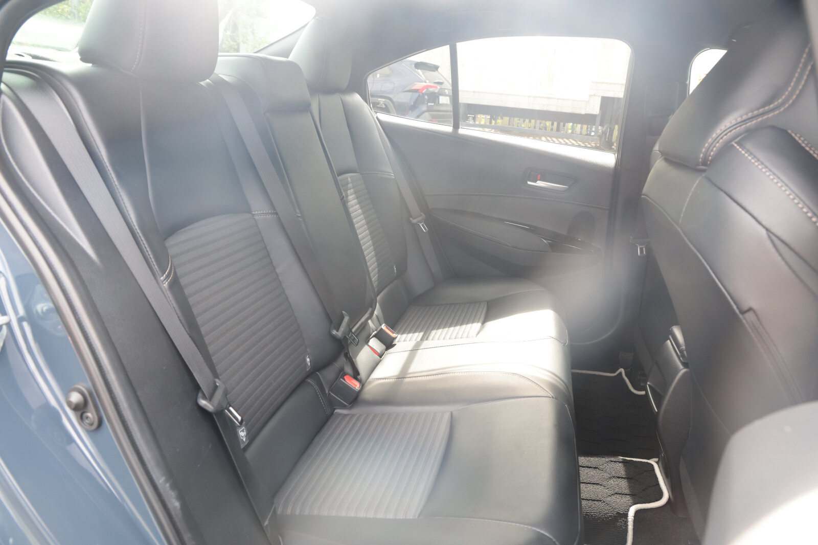 Toyota Corolla Grey - Image 29
