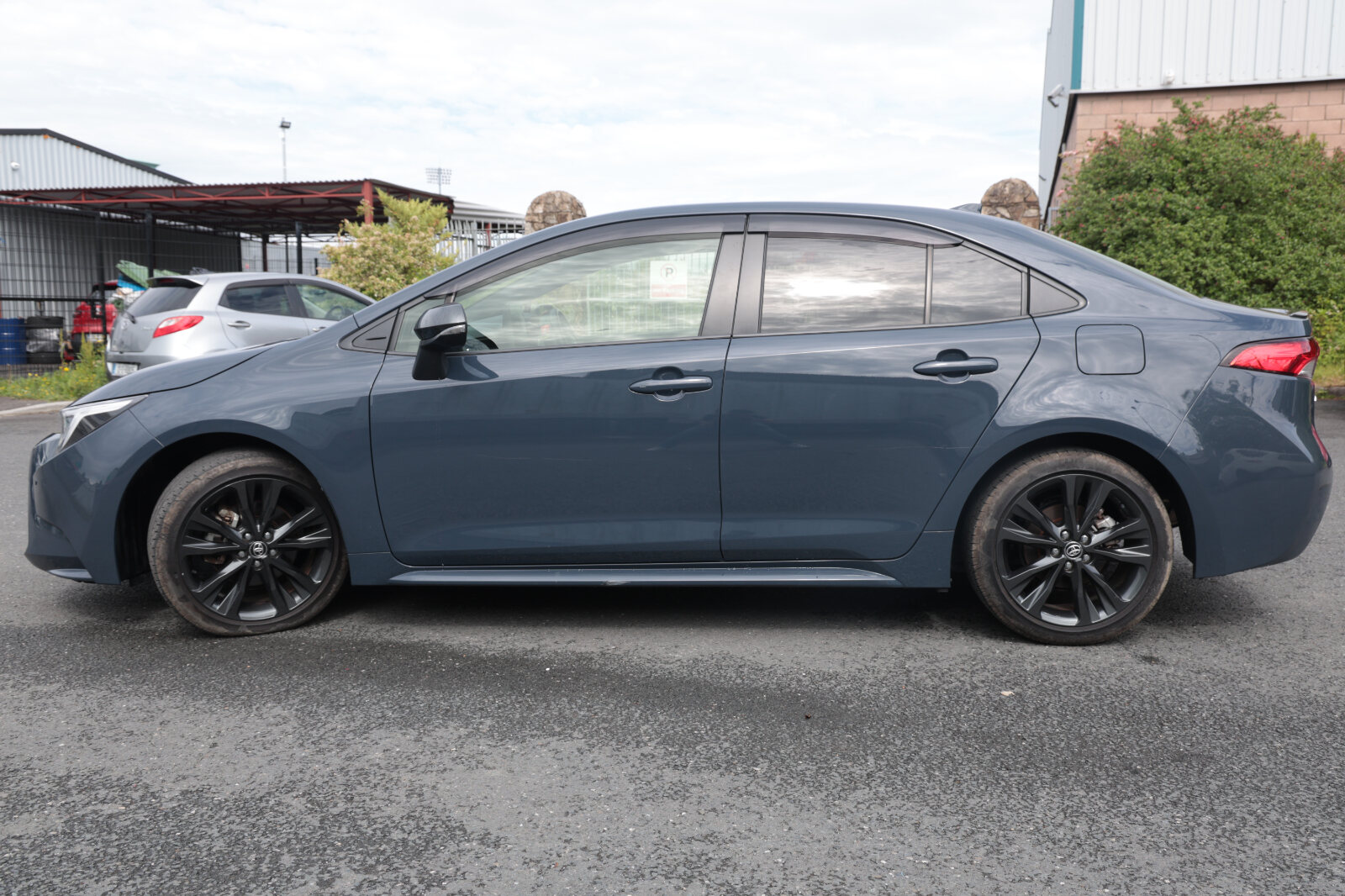 Toyota Corolla Grey - Image 6