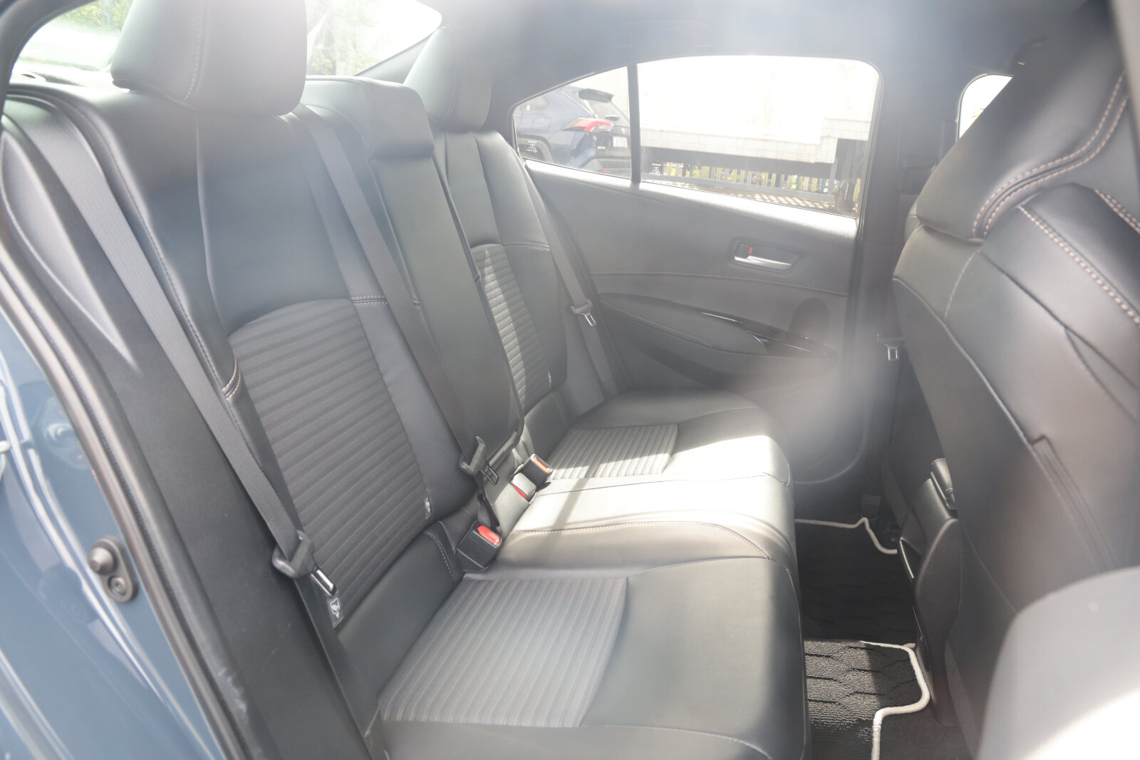 Toyota Corolla Grey - Image 30