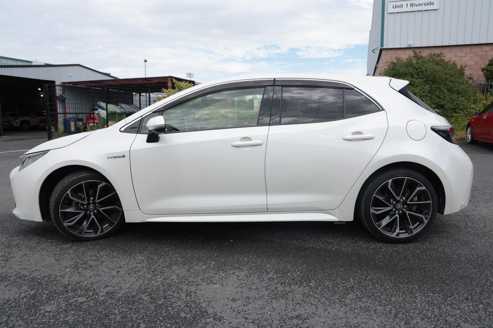 Toyota Corolla White - Image 7