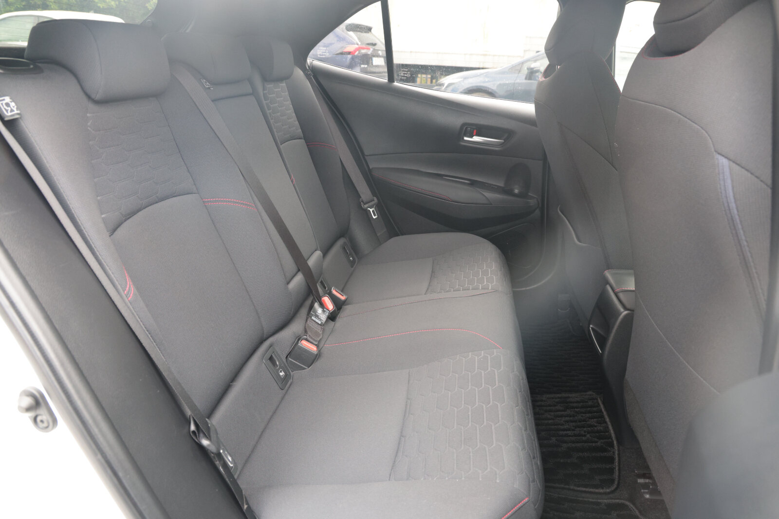 Toyota Corolla White - Image 18