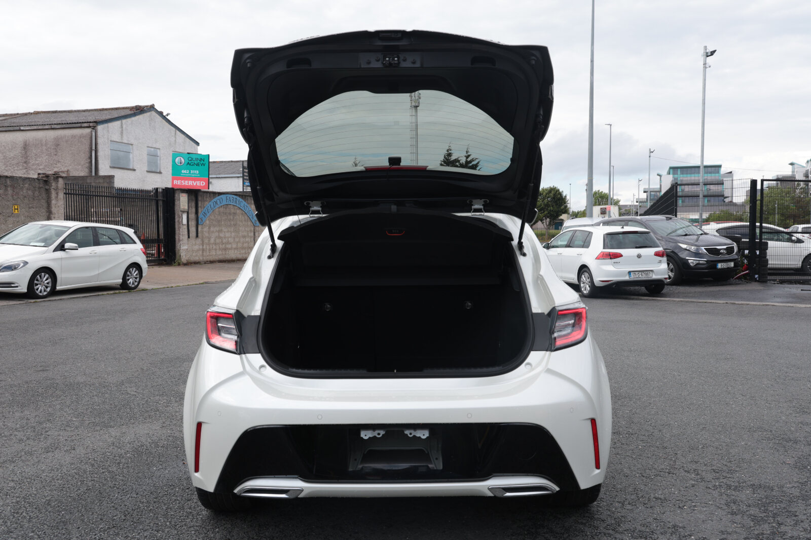 Toyota Corolla White - Image 8