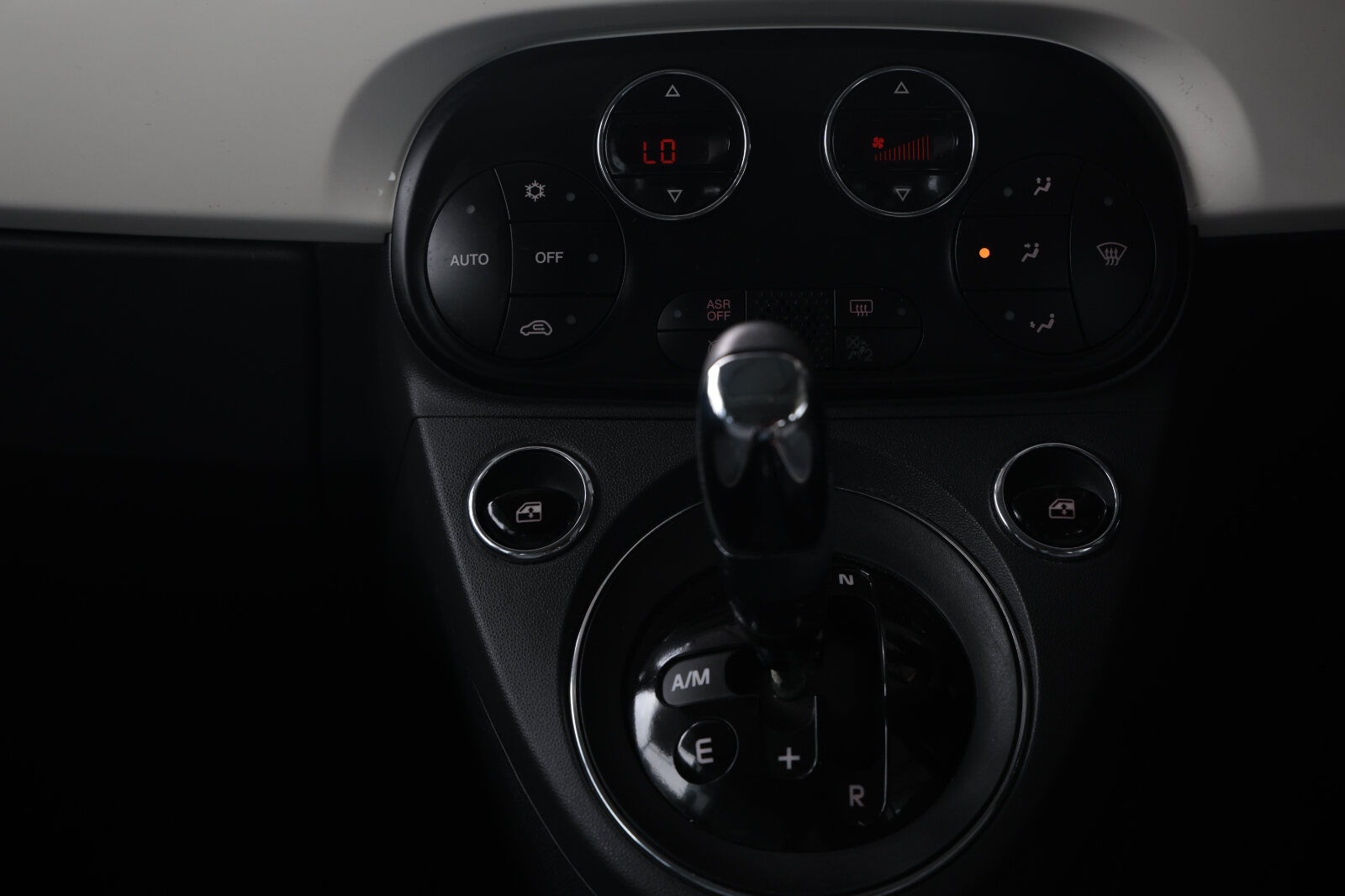 Fiat 500 White - Image 26