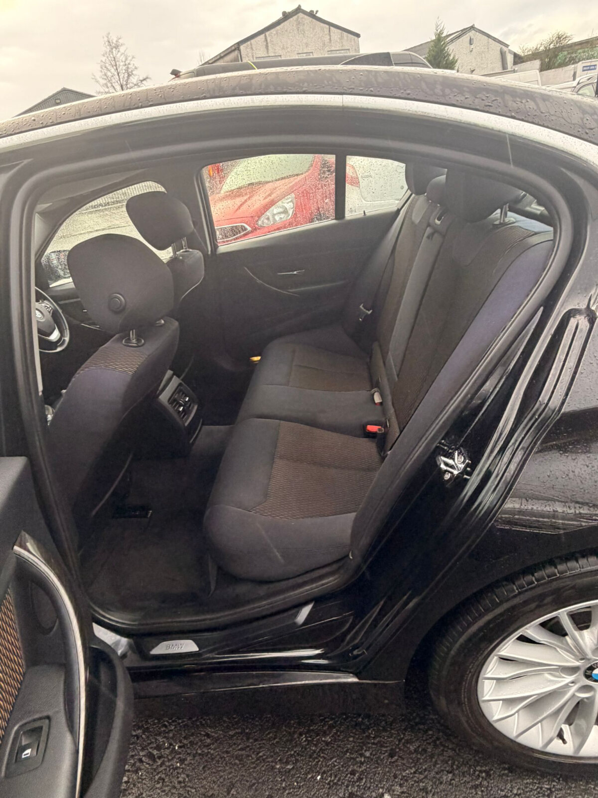 BMW 320I 2012 BLACK - Image 12