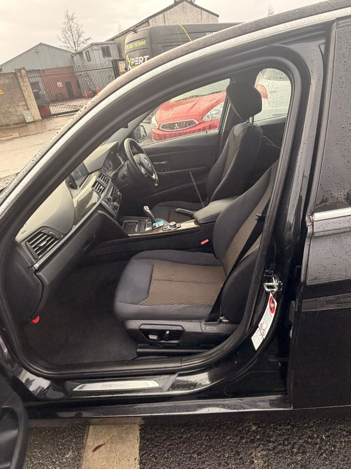 BMW 320I 2012 BLACK - Image 13