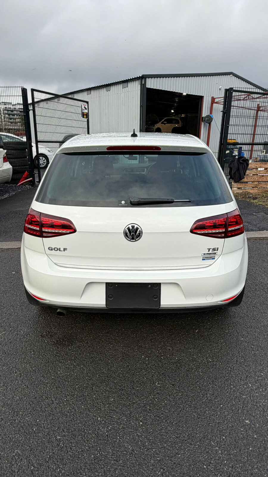 VW Golf 2017 WHITE - Image 8