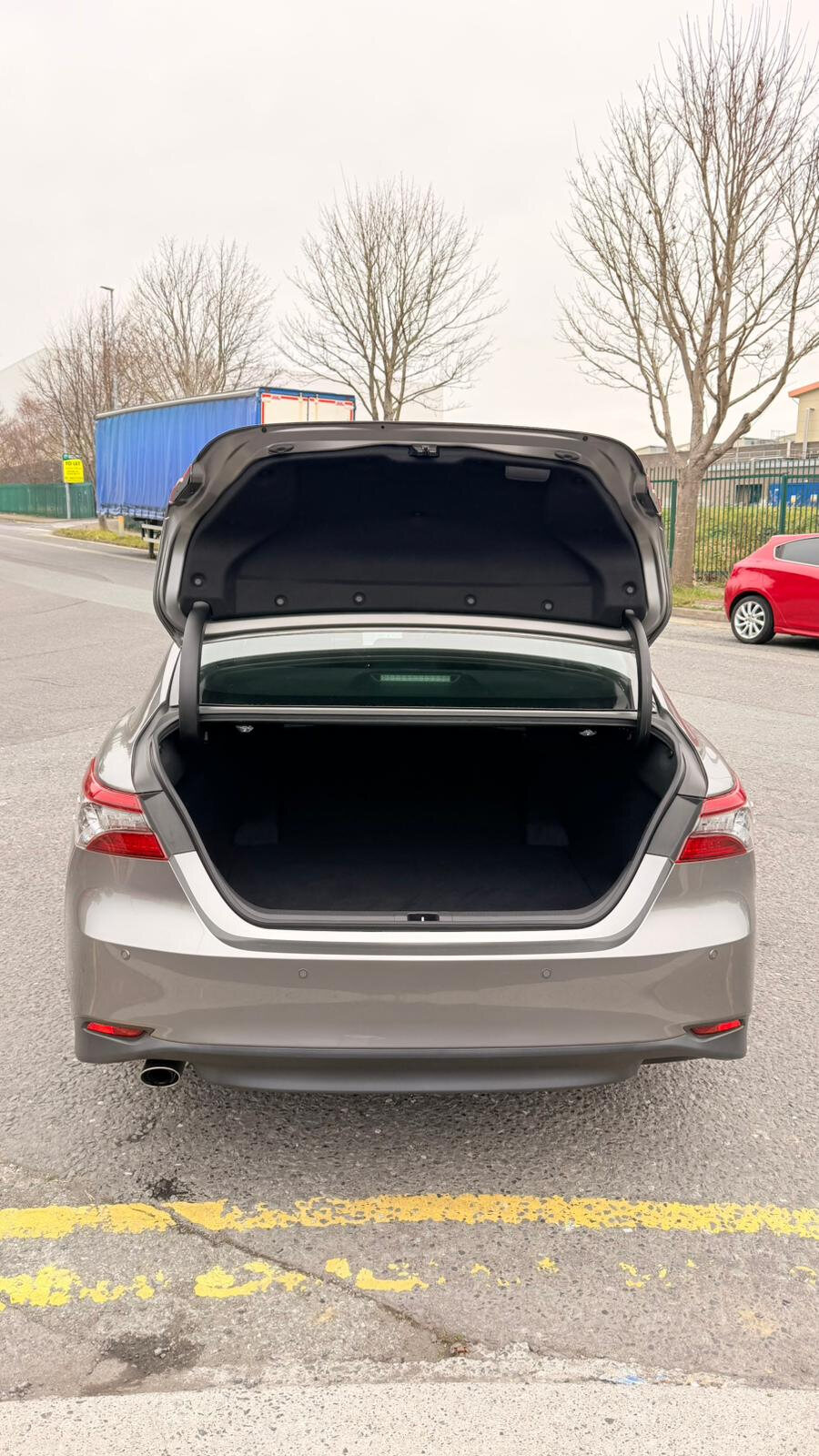 TOYOTA CAMRY HYBRID 2021 GREY - Image 9