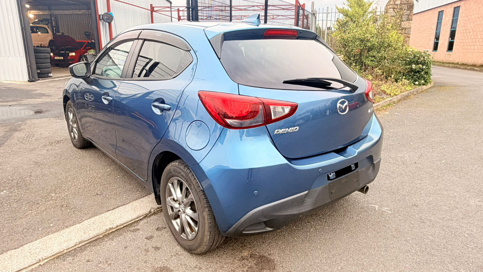 MAZDA DMEIO 2019 BLUE - Image 6