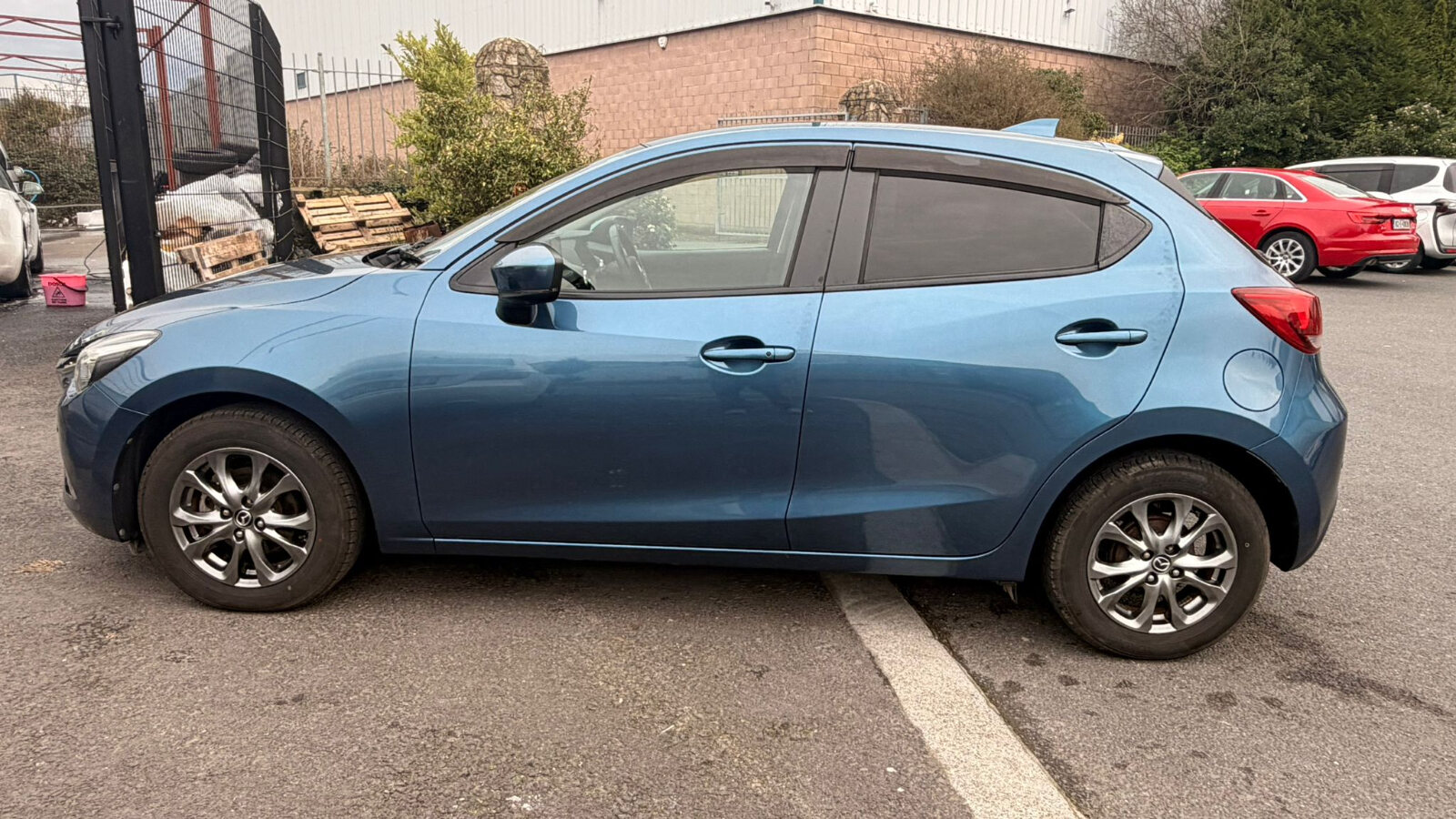 MAZDA DMEIO 2019 BLUE - Image 7