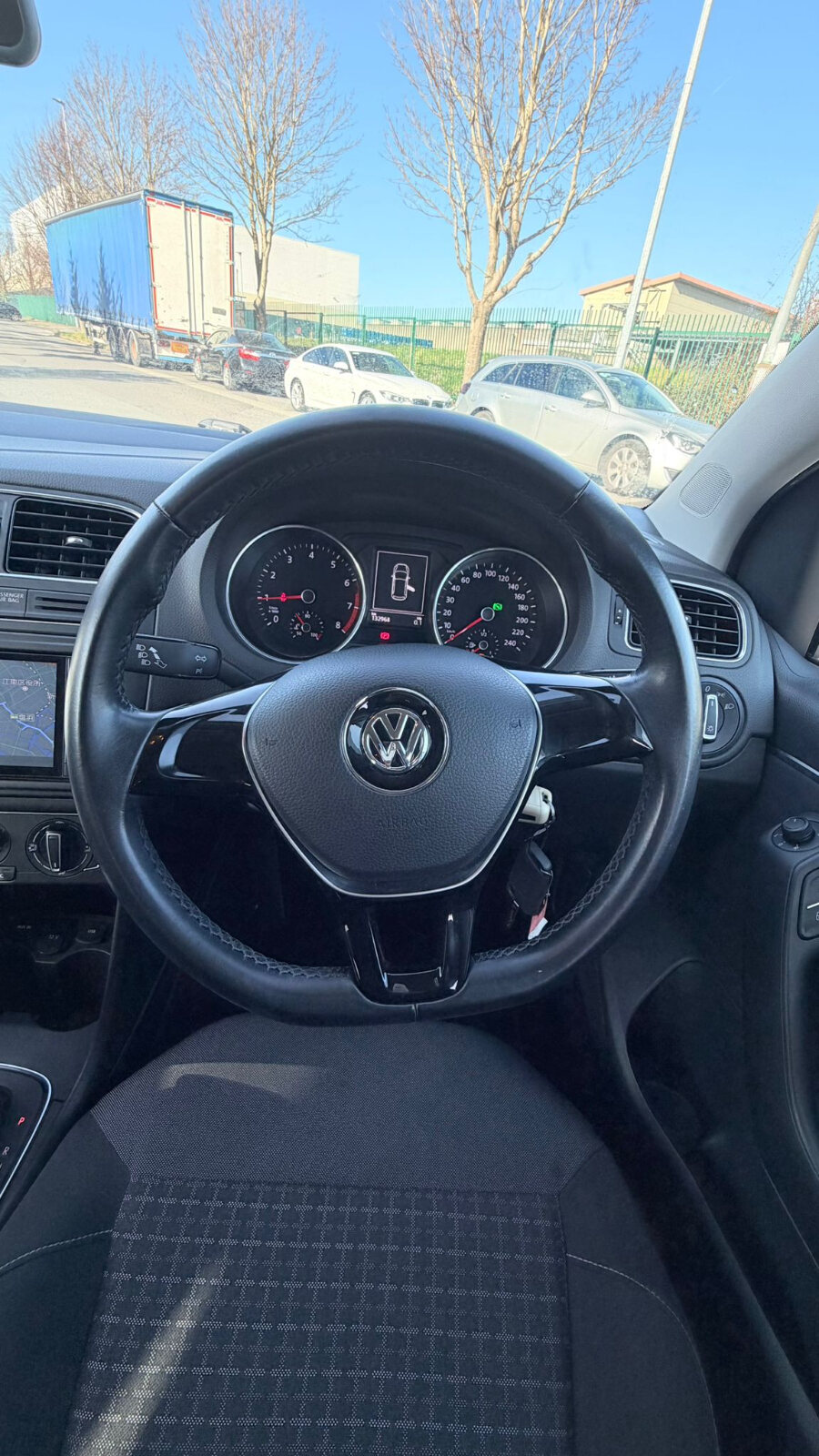 VW POLO 2015 - Image 15
