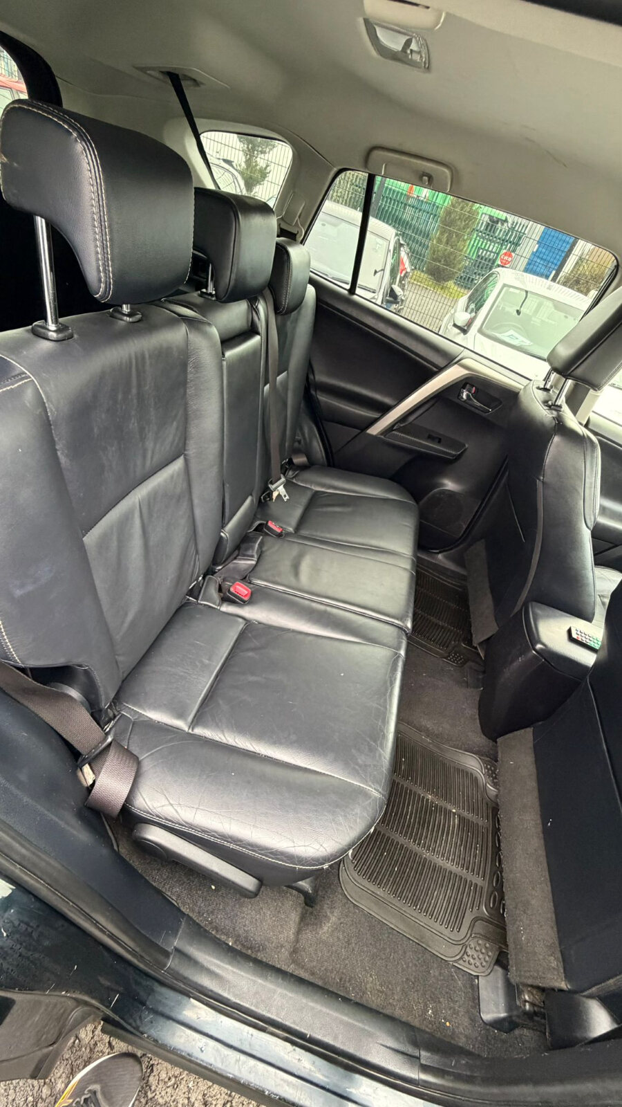 Toyota RAV4 2015 - Image 13