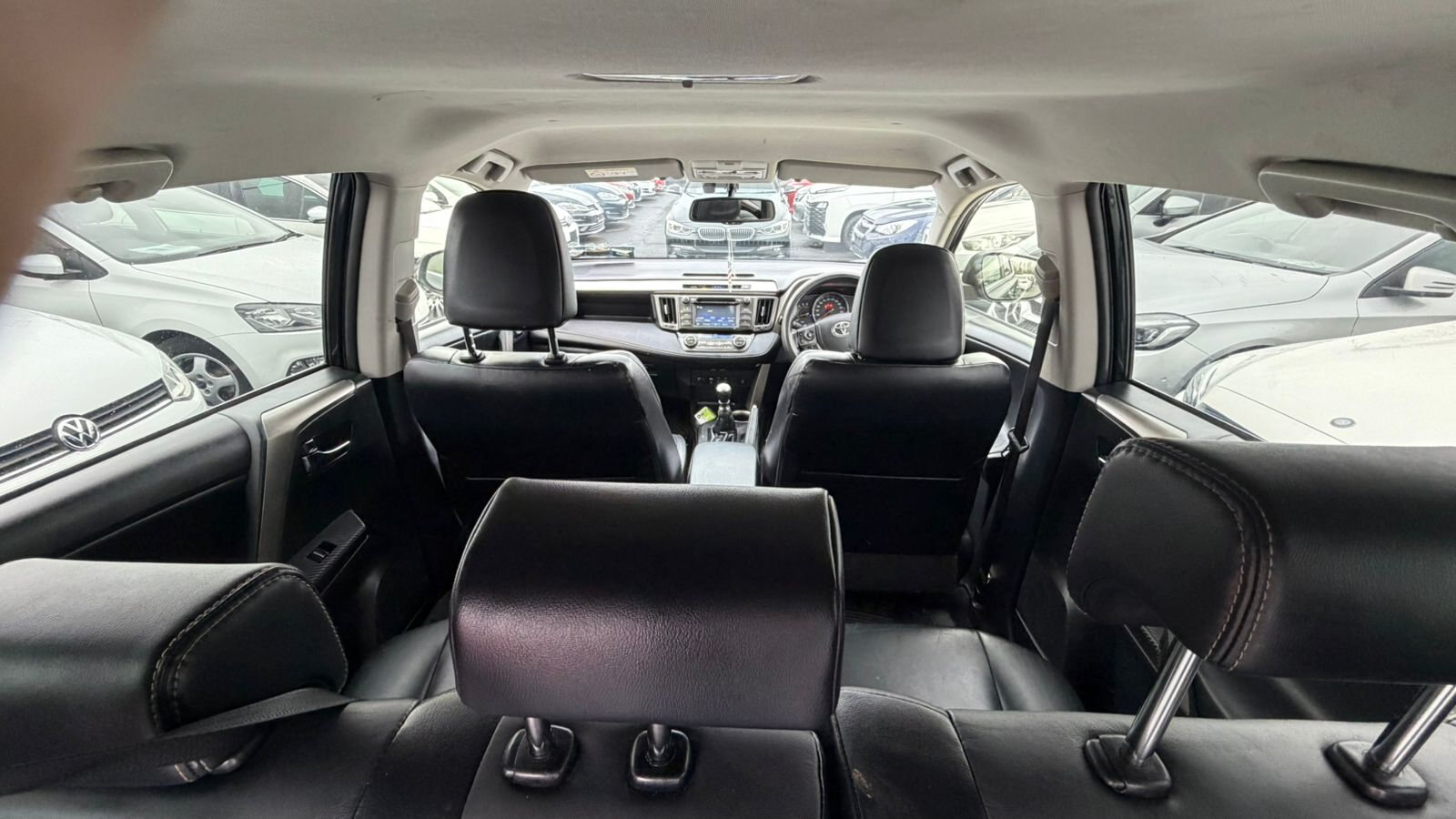 Toyota RAV4 2015 - Image 9