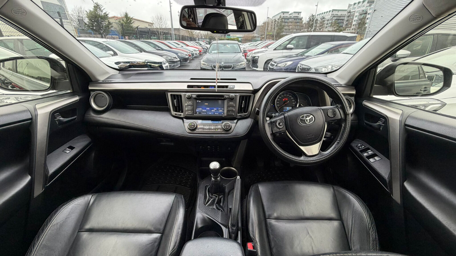 Toyota RAV4 2015 - Image 14