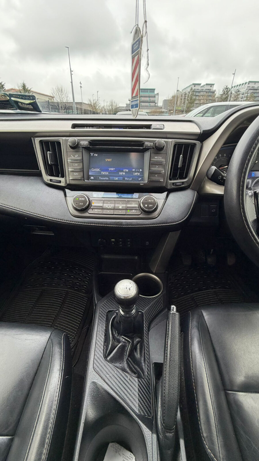Toyota RAV4 2015 - Image 15