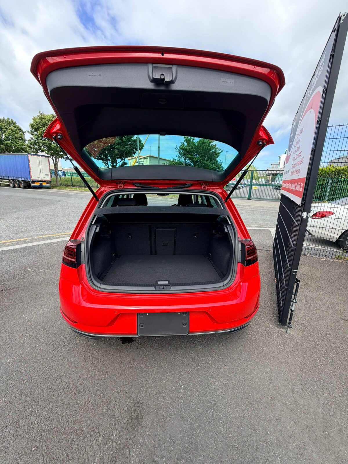2019 Red Volkswagen Golf - Image 7