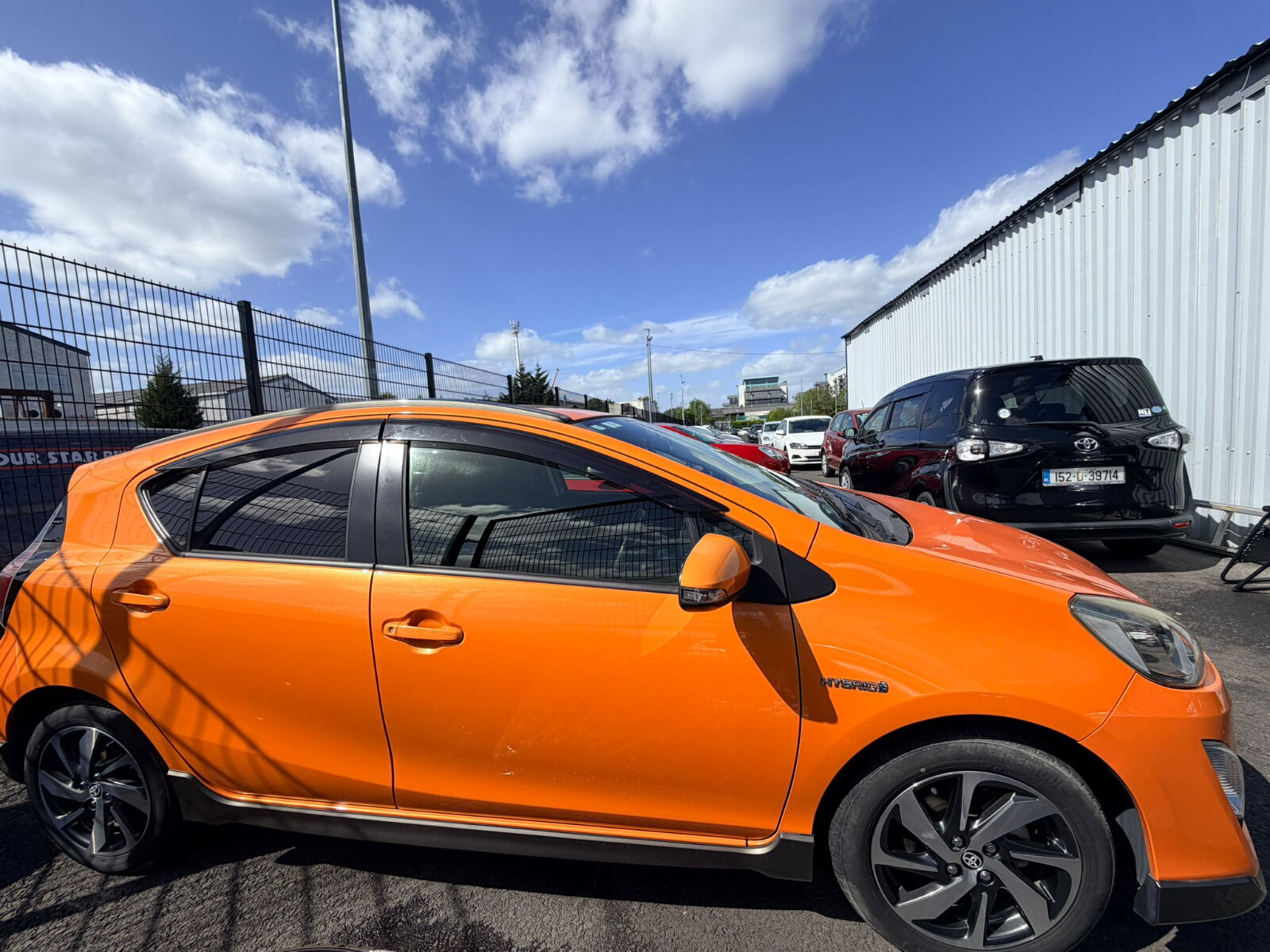 2015 Toyota aqua Orange (URBAN) - Image 2