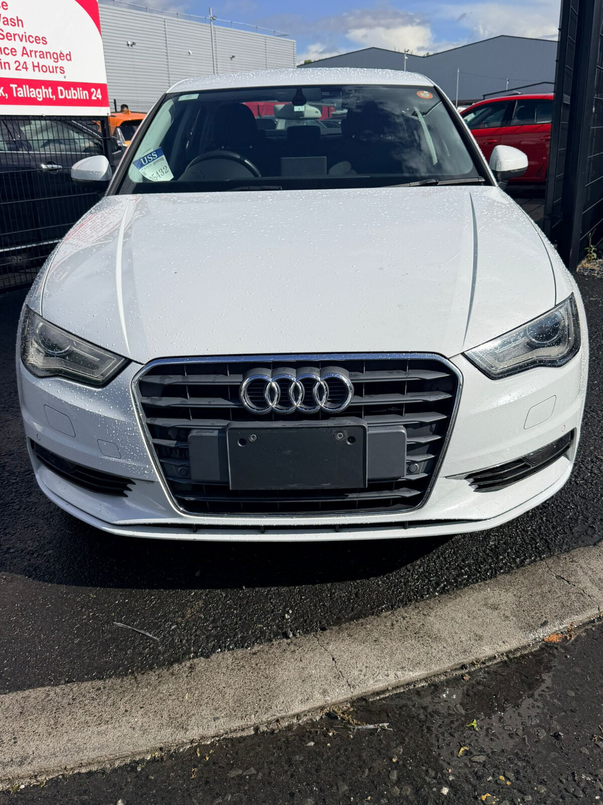 Main car image