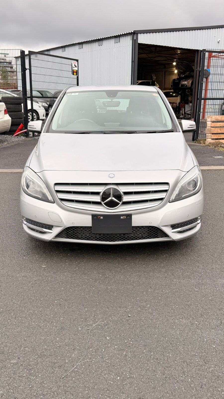 Main car image