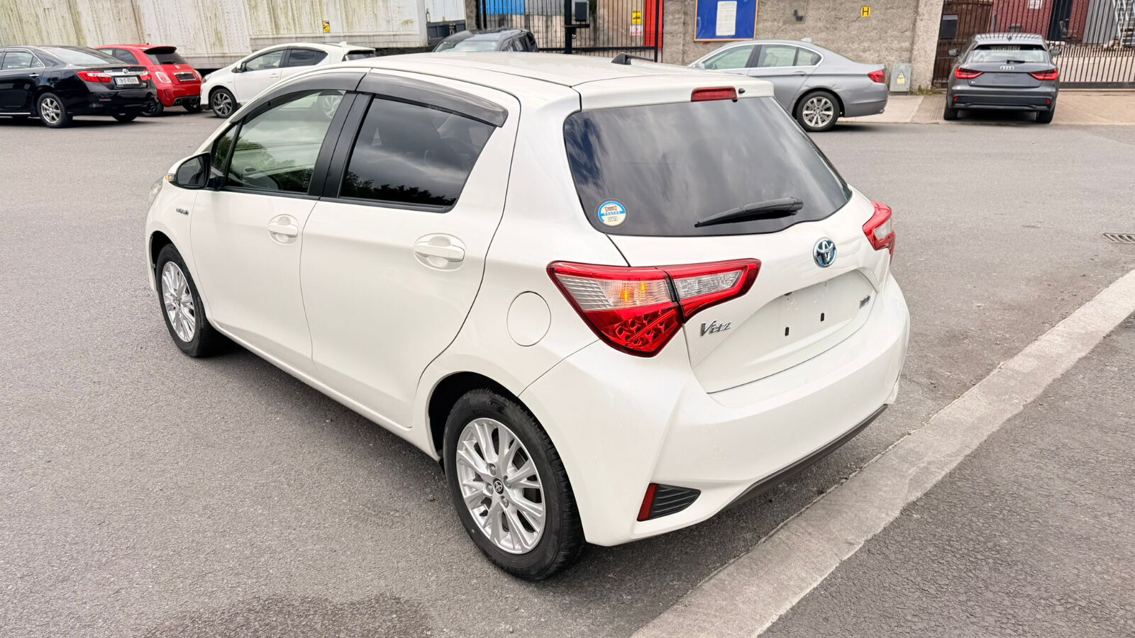 Toyota Vitz White - Image 6