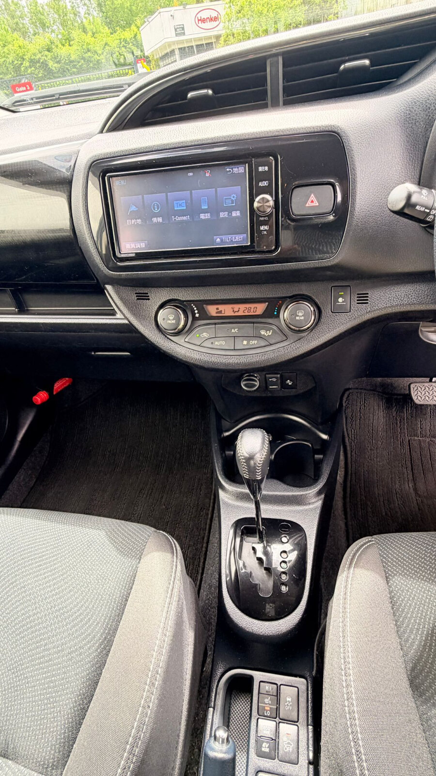 Toyota Vitz White - Image 14
