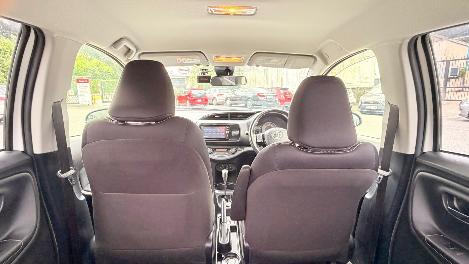 Toyota Vitz White - Image 13