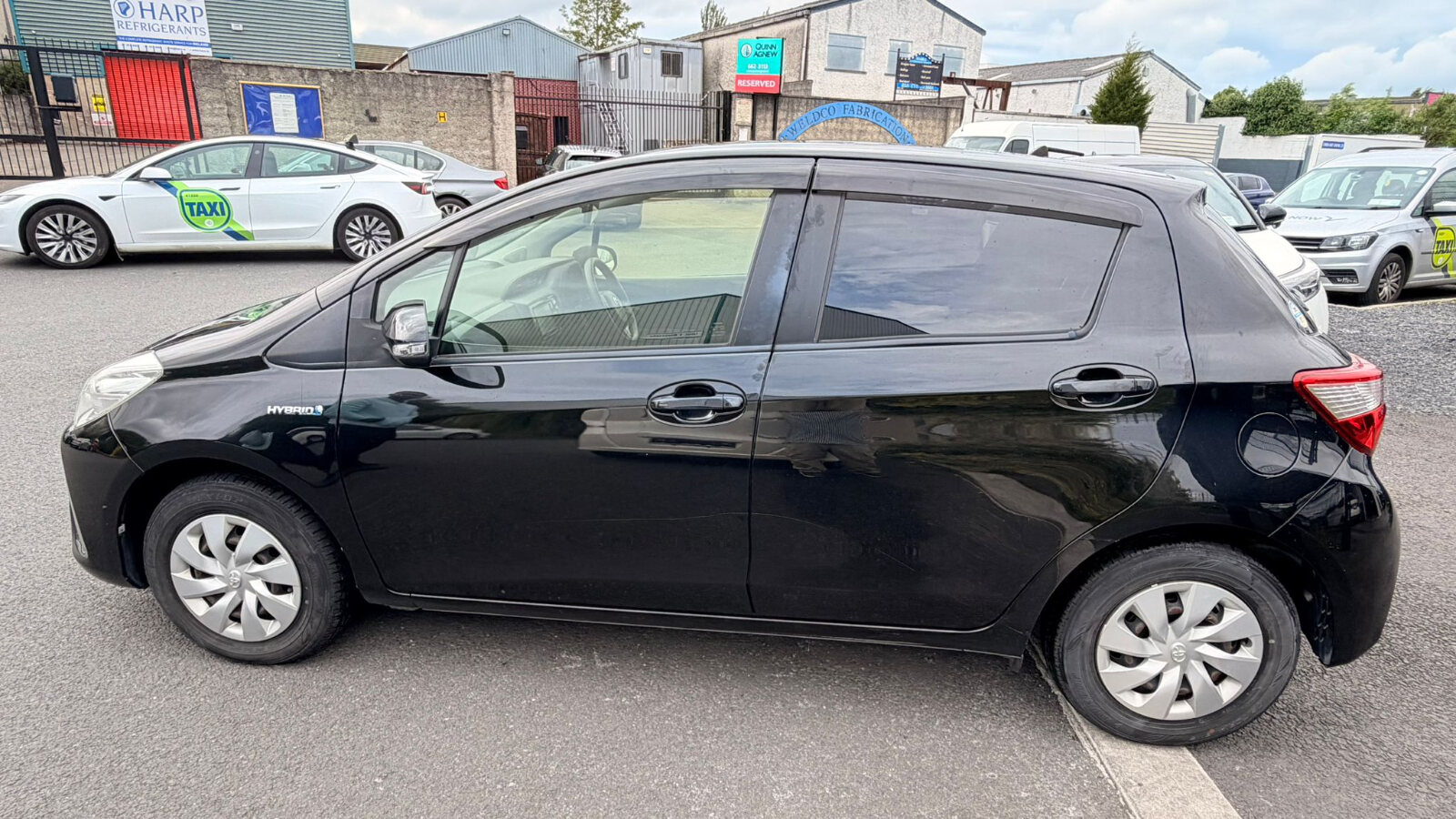 Toyota Vitz Black - Image 6