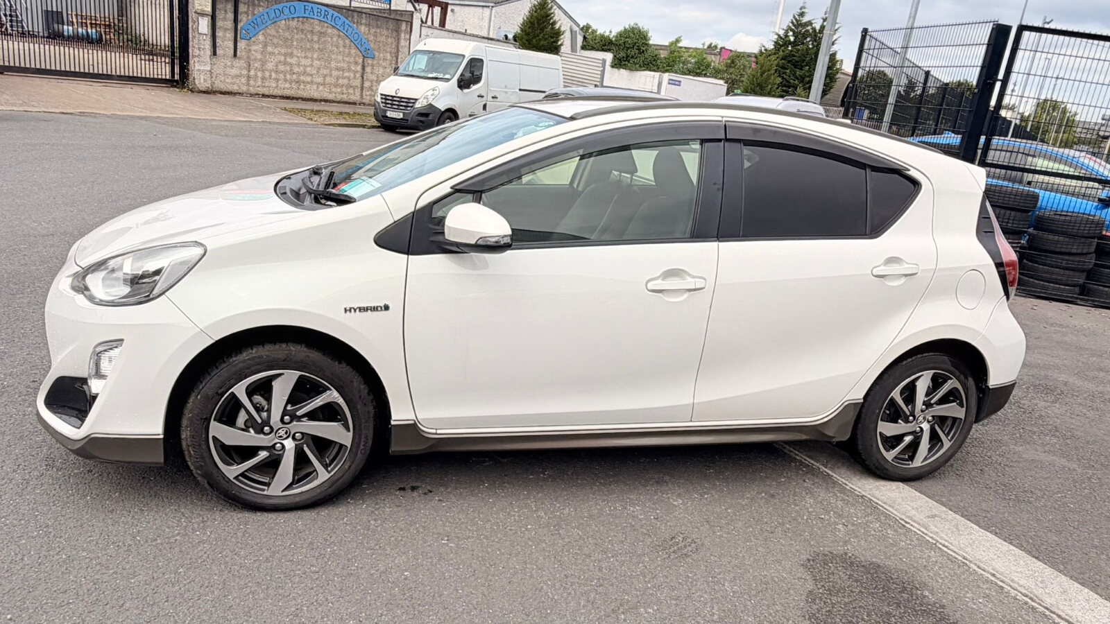 Toyota Aqua White (URBAN) - Image 6